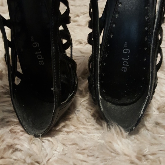 Black strappy apt. 9 heels - Picture 8 of 8